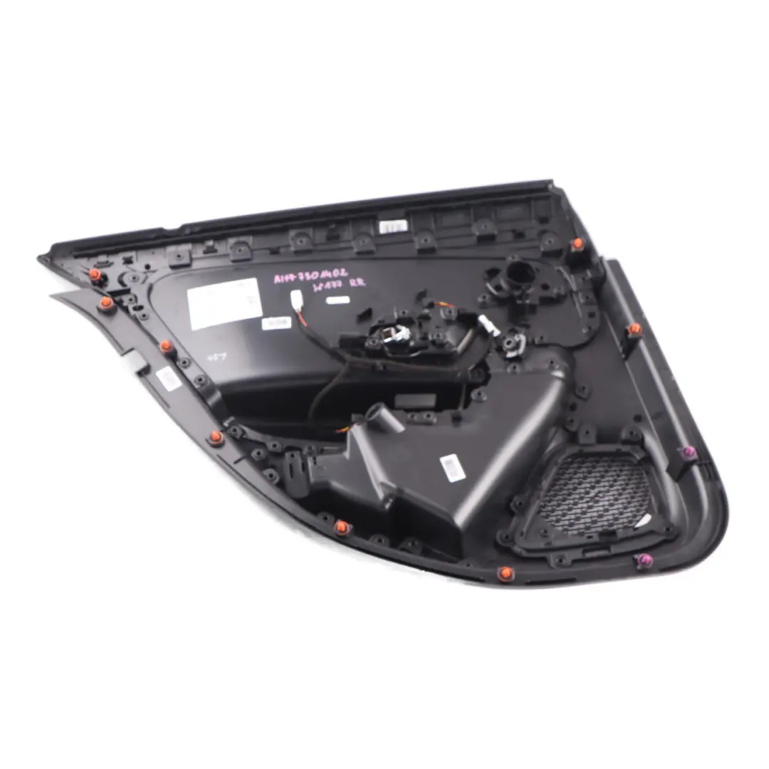 Boczek Panel Drzwi Prawy Tył Czarny do Mercedes W177 o numerze A1777301402 Mercedes W177 Boczek Panel Drzwi Prawy Tył Czarny - SKU A1777301402 - Numer Części A1777301402