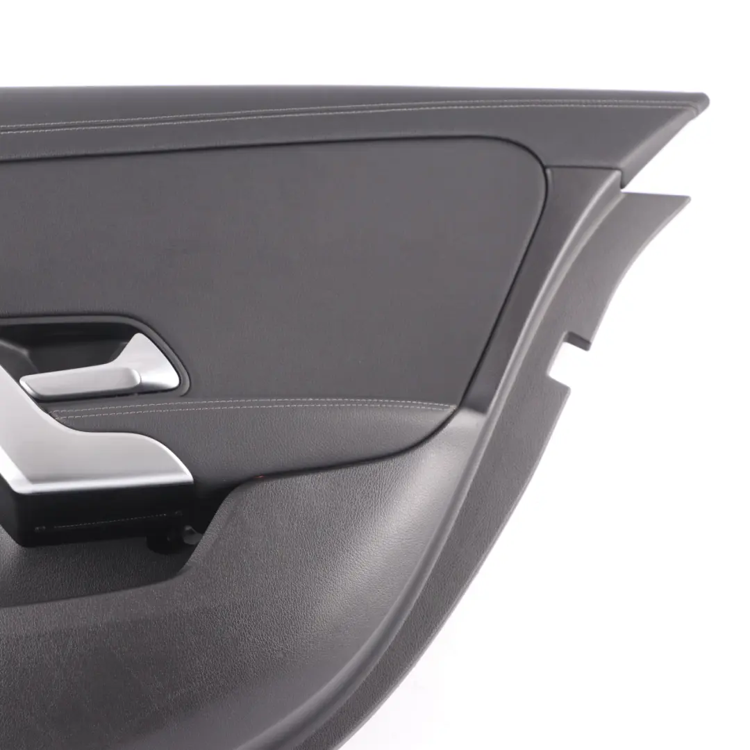  Carte de porte arrière Mercedes W177 droite Cache panneau garniture simili noir - SKU A1777301402 - Numéro de pièce A1777301402