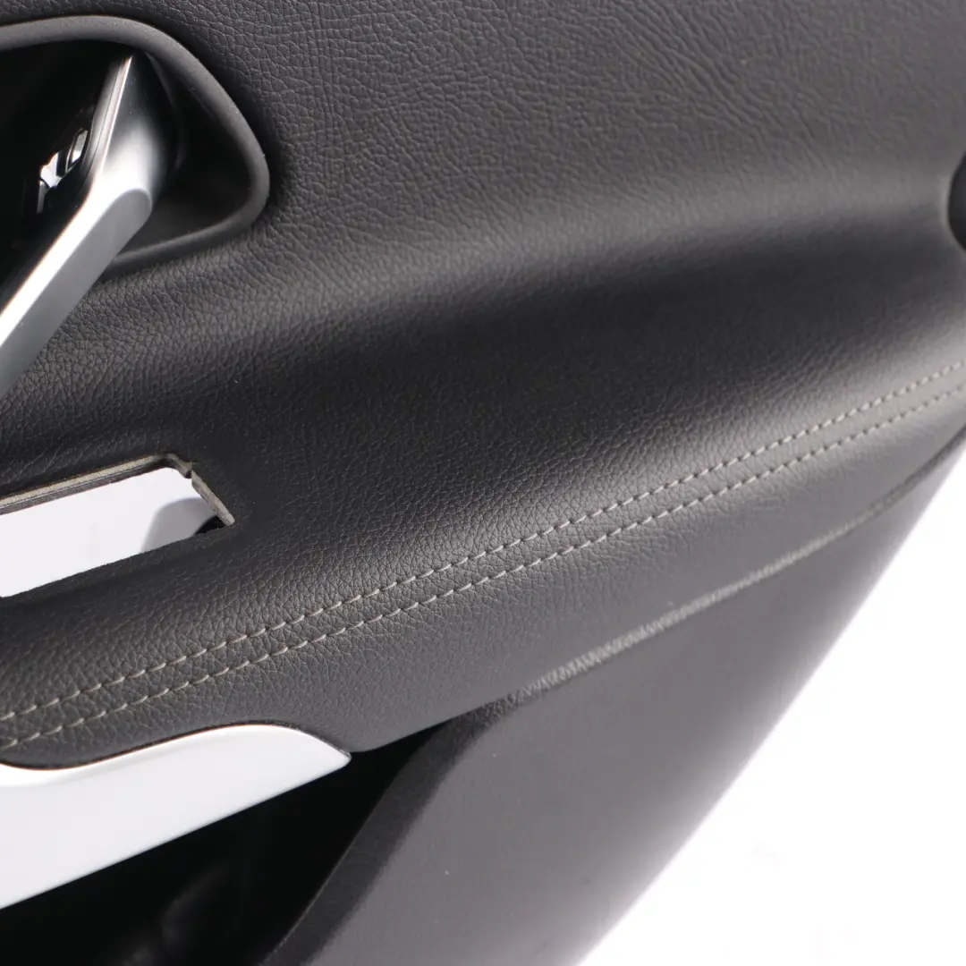 Scheda porta posteriore Mercedes W177 Destra Rivestimento pannello finta Nero per con numero di parte A1777301402 Scheda porta posteriore Mercedes W177 Destra Rivestimento pannello finta Nero - SKU A1777301402 - Numero di parte A1777301402