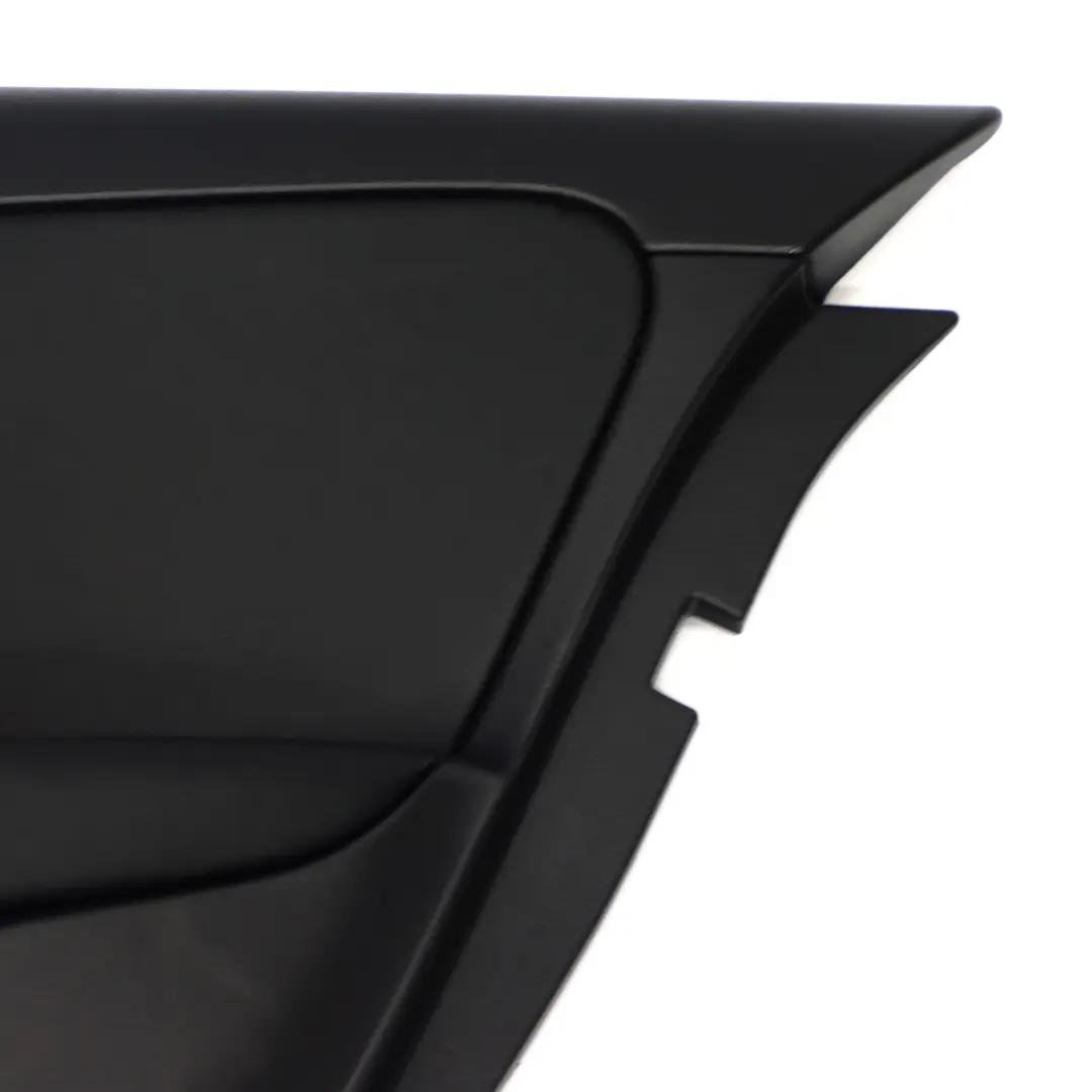 Boczek Panel Drzwi Prawy Tylny Czarna Skóra do Mercedes W177 o numerze A1777303200 Mercedes W177 Boczek Panel Drzwi Prawy Tylny Czarna Skóra - SKU A1777303200-1 - Numer Części A1777303200