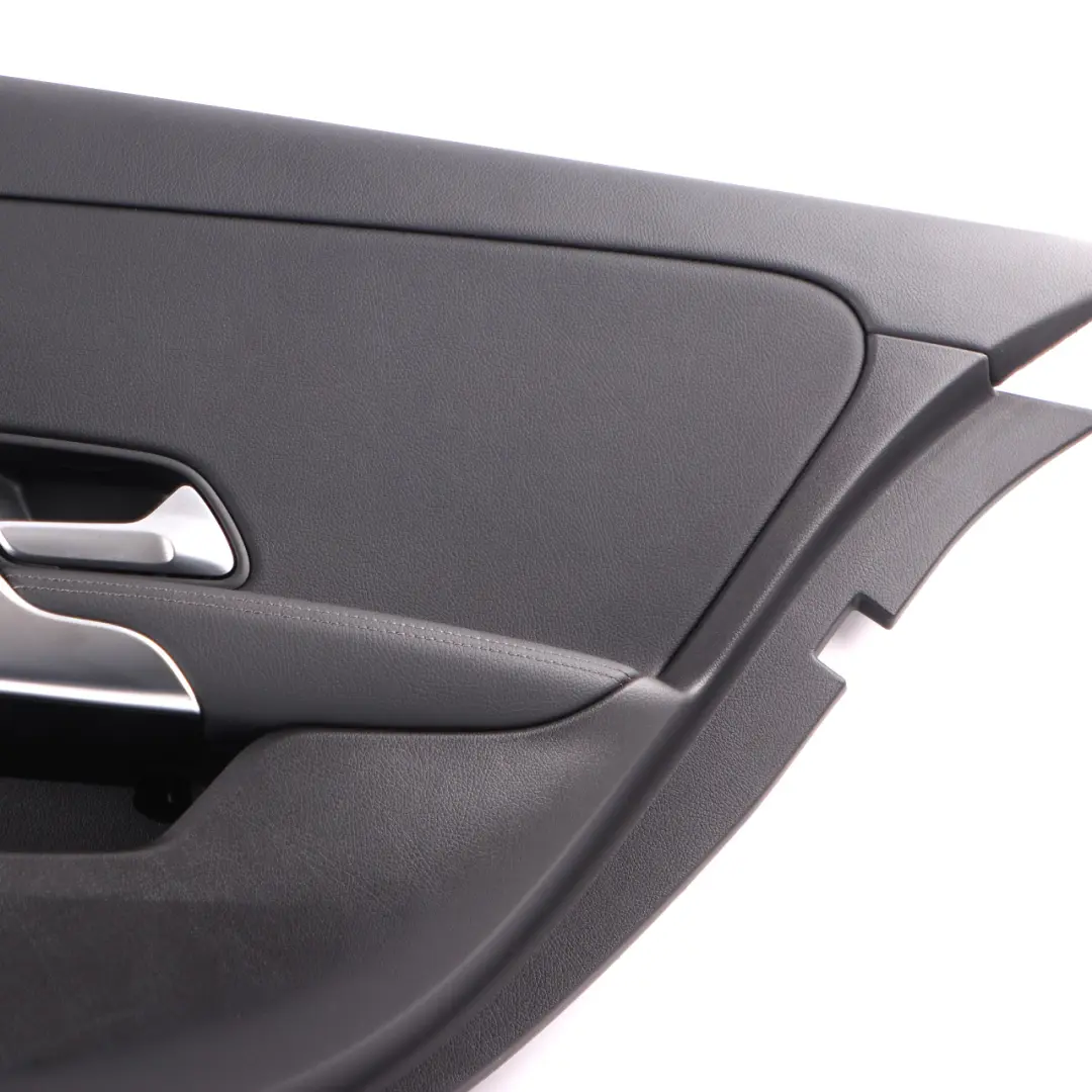  Scheda porta posteriore Mercedes W177 destra Trim Panel Cover Pelle Nero - SKU A1777303200 - Numero di parte A1777303200