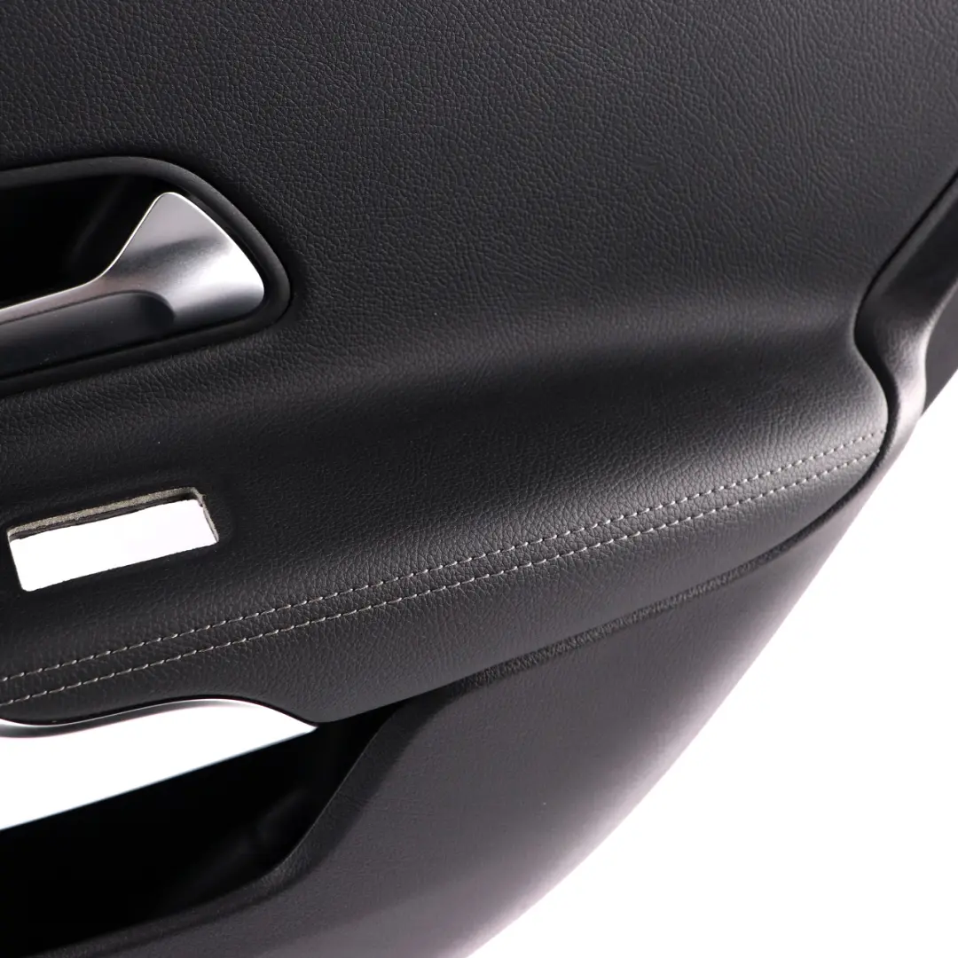  Scheda porta posteriore Mercedes W177 destra Trim Panel Cover Pelle Nero - SKU A1777303200 - Numero di parte A1777303200