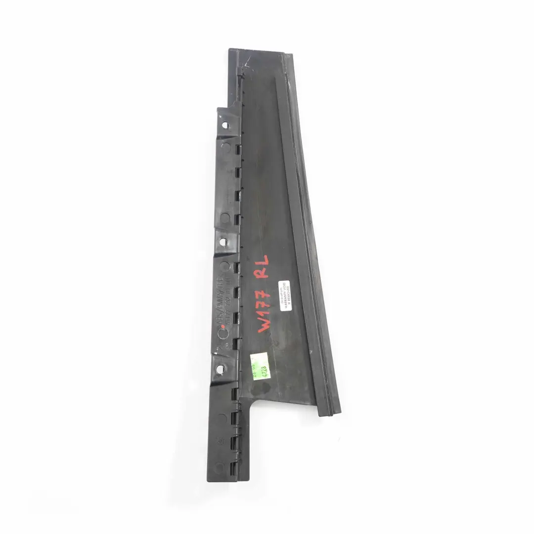  Colonnina Porta Mercedes W177 Posteriore Sinistra Pannello Nero - SKU A1777320100 - Numero di parte A1777320100