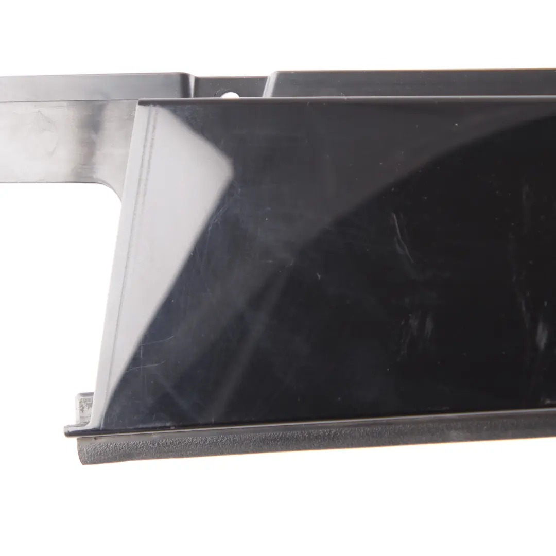 Mercedes W177 Cache De Montant De Fenêtre Arrière Droit Brillant - SKU A1777320200 - Numéro de pièce A1777320200