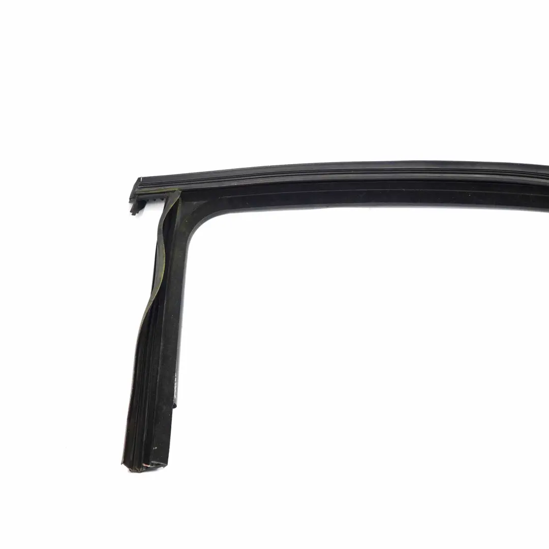 Tür Hinten Links Fenster Dichtrahmen für Mercedes W177 mit Teilenummer A1777351300 Mercedes W177 Tür Hinten Links Fenster Dichtrahmen - SKU A1777351300 - Teilenummer A1777351300