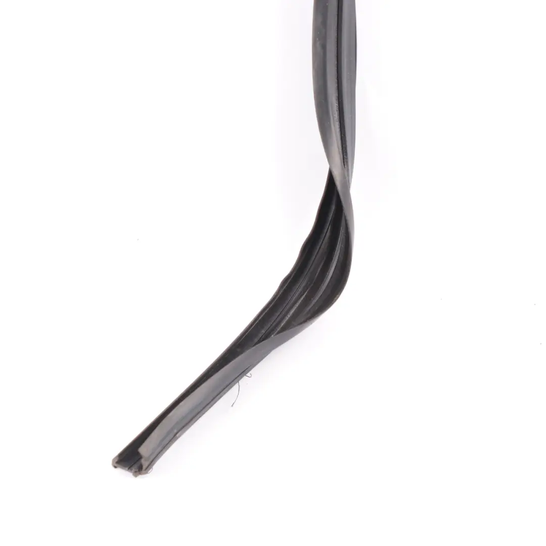 Fensterdichtung Tür hinten links Dichtung Rahmen für Mercedes W177 mit Teilenummer A1777351500 Mercedes W177 Fensterdichtung Tür hinten links Dichtung Rahmen - SKU A1777351500 - Teilenummer A1777351500