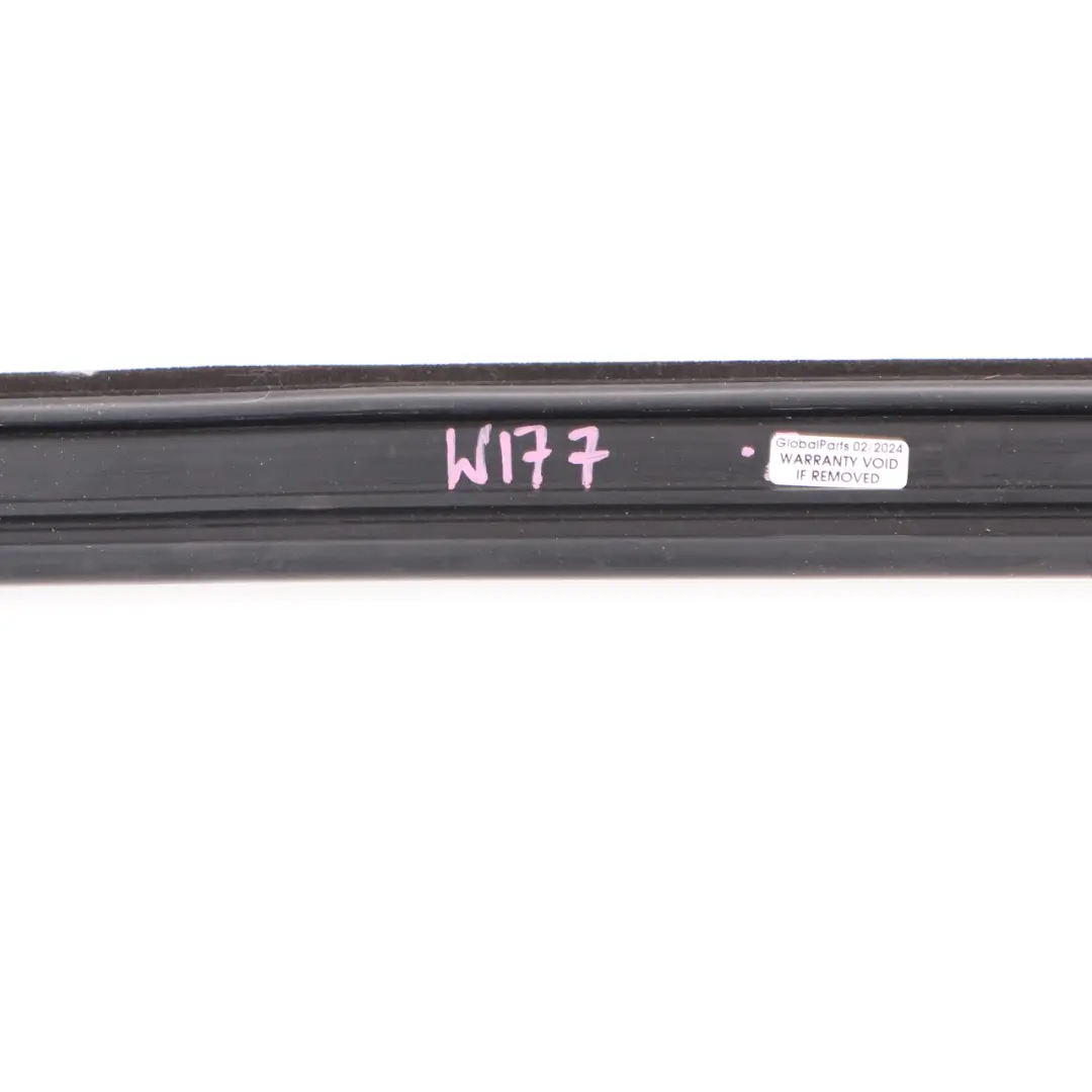 Guarnizione Finestra Porta Posteriore Sinistra Telaio per Mercedes W177 con numero di parte A1777351500 Mercedes W177 Guarnizione Finestra Porta Posteriore Sinistra Telaio - SKU A1777351500 - Numero di parte A1777351500