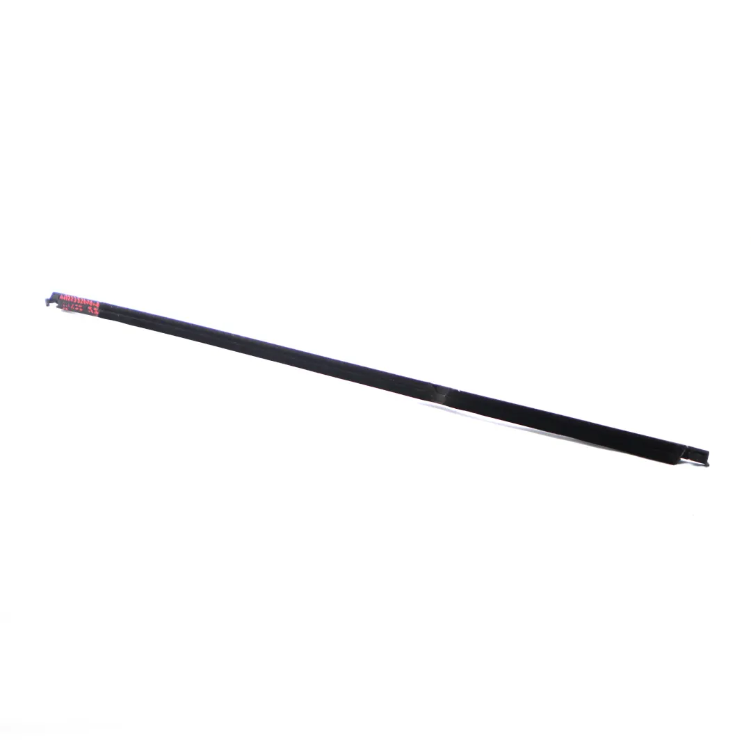 Mercedes W177 Joint de Vitres Porte Arrière Droite Joint Extérieur Chromé - SKU A1777352401-1 - Numéro de pièce A1777352401