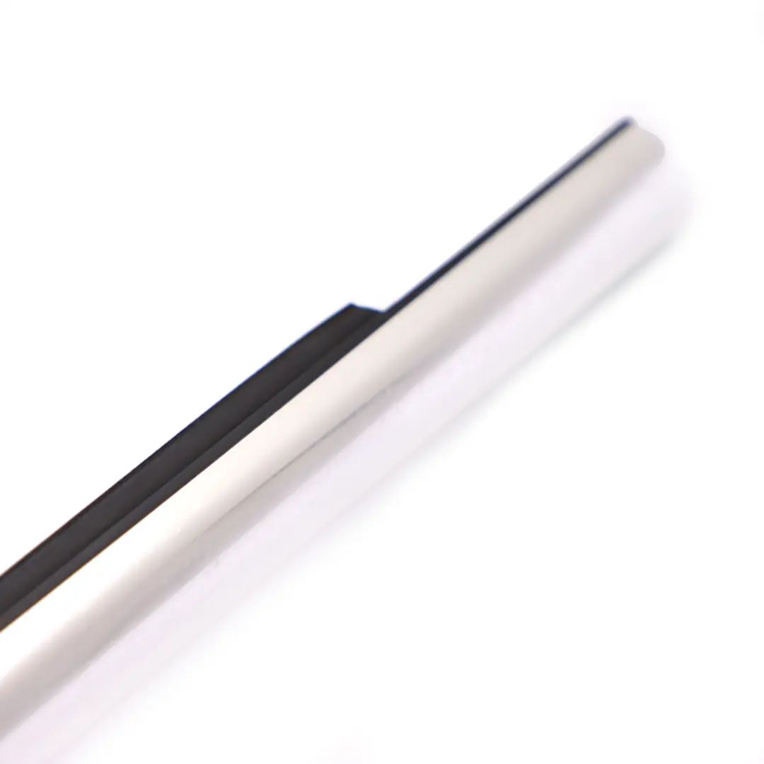Mercedes W177 Joint de Vitres Porte Arrière Droite Joint Extérieur Chromé - SKU A1777352401-1 - Numéro de pièce A1777352401