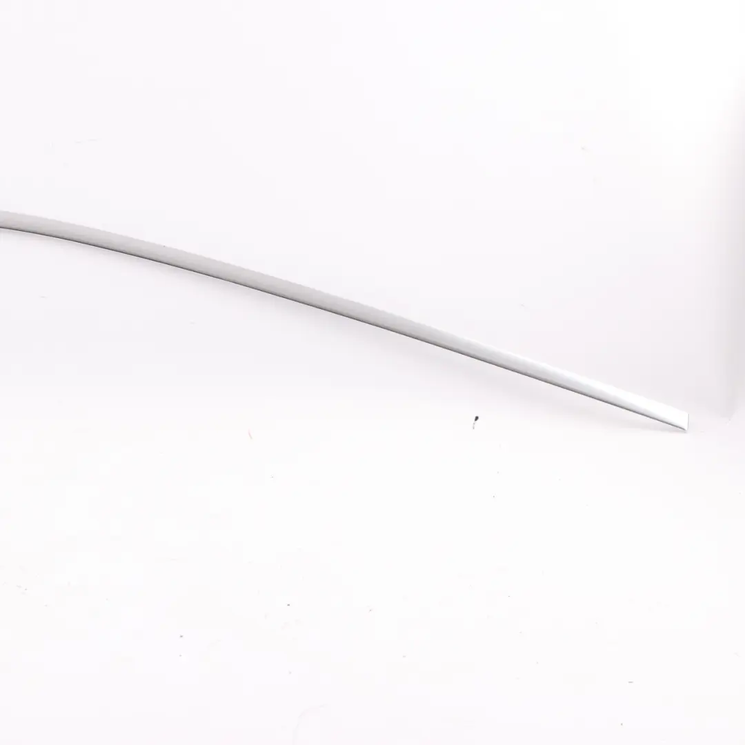 Mercedes W203 Kombi Ramka Szyby Drzwi Prawy Tył - SKU A1777352601 - Numer Części A1777352601