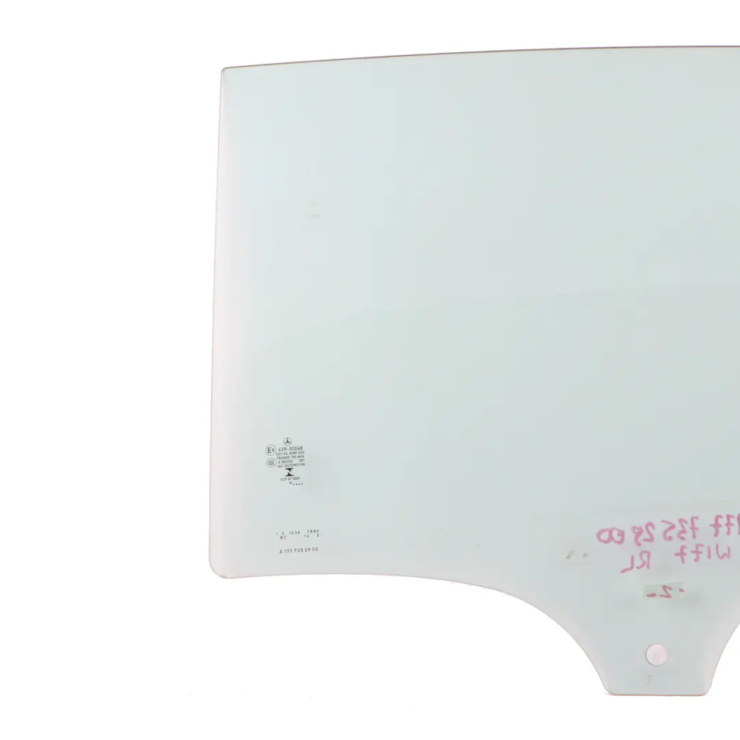 Fenster Glas Tür hinten links Verglasung AS2 für Mercedes W177 mit Teilenummer A1777352900 Mercedes W177 Fenster Glas Tür hinten links Verglasung AS2 - SKU A1777352900 - Teilenummer A1777352900