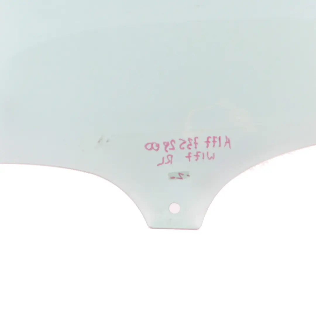 Vetro porta posteriore sinistra vetri AS2 per Mercedes W177 con numero di parte A1777352900 Mercedes W177 Vetro porta posteriore sinistra vetri AS2 - SKU A1777352900 - Numero di parte A1777352900