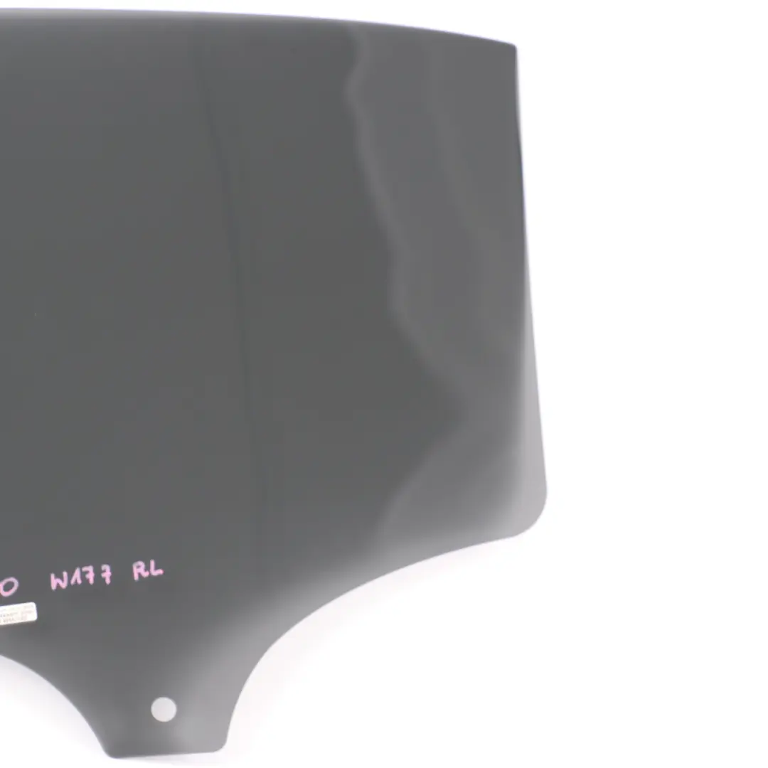Vitrage Arrière Droit Porte Vitrage Teinté AS3 pour Mercedes W177 à propos du numéro de pièce A1777353200 Mercedes W177 Vitrage Arrière Droit Porte Vitrage Teinté AS3 - SKU A1777353200 - Numéro de pièce A1777353200