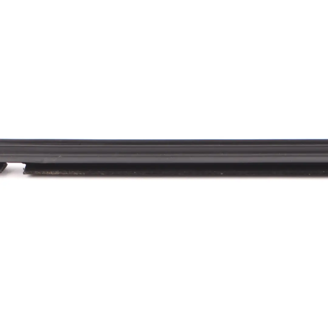 Mercedes W177 Rail Lunotto Interno Guarnizione Destra - SKU A1777353401 - Numero di parte A1777353401