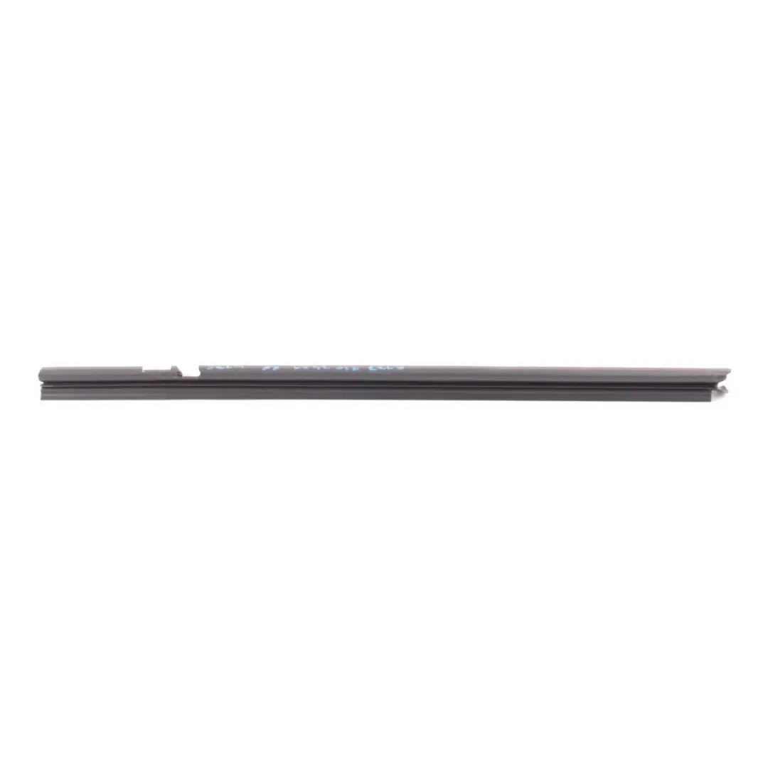 Mercedes W177 Rail Lunotto Interno Guarnizione Destra - SKU A1777353401 - Numero di parte A1777353401