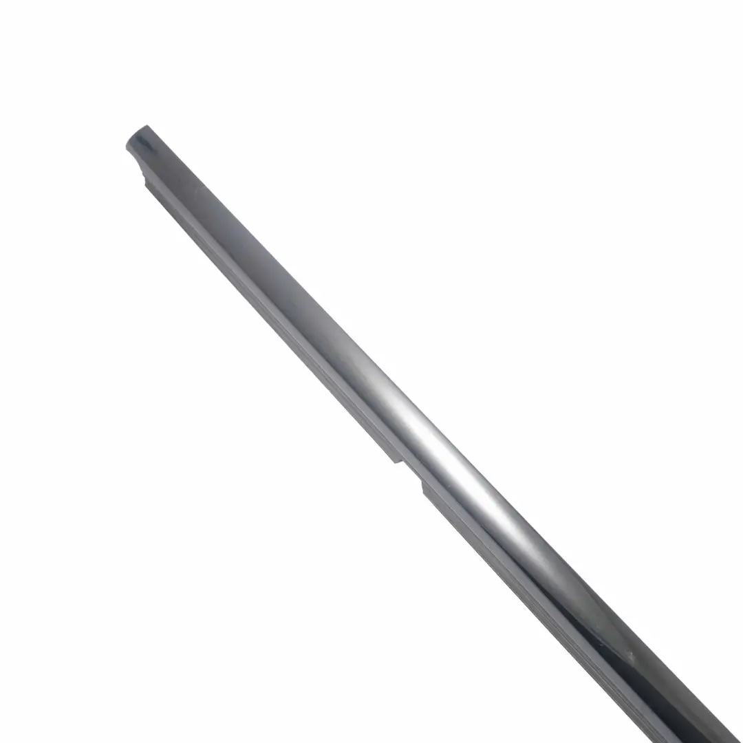 Türdichtungsleiste hinten links Fensterhalterung Blende Schwarz für Mercedes W177 mit Teilenummer A1777354100 Mercedes W177 Türdichtungsleiste hinten links Fensterhalterung Blende Schwarz - SKU A1777354100 - Teilenummer A1777354100