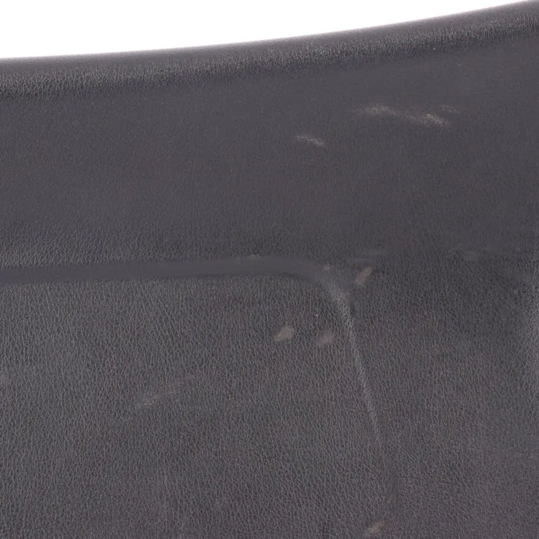 Osłona Panel Pokrywy Bagażnika Środkowy Czarny do Mercedes W177 o numerze A1777400500 Mercedes W177 Osłona Panel Pokrywy Bagażnika Środkowy Czarny - SKU A1777400500 - Numer Części A1777400500