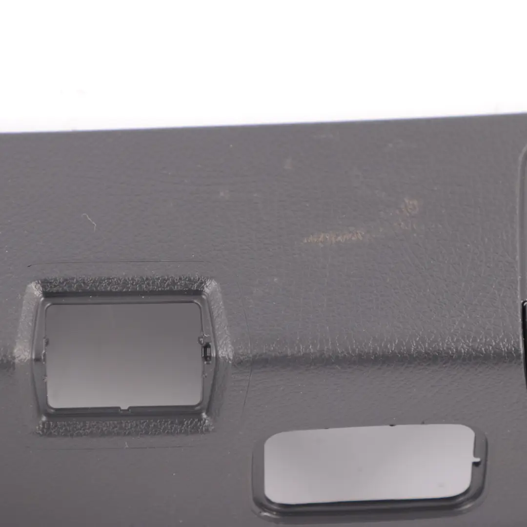 Tapa maletero trasero Mercedes W177 embellecedor inferior portón para con número de pieza A1777401000 Tapa maletero trasero Mercedes W177 embellecedor inferior portón - SKU A1777401000 - Número de pieza A1777401000