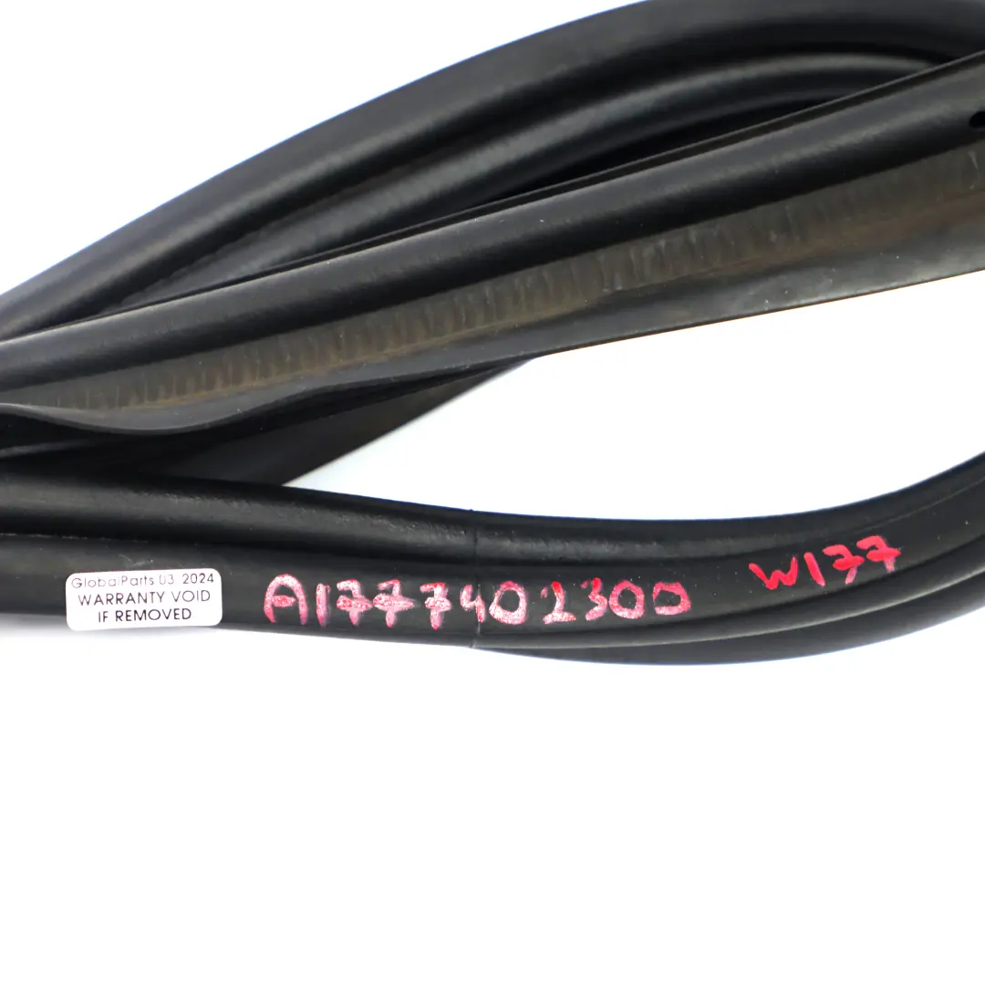 Stivale Tronco Portellone posteriore Guarnizione Gomma per Mercedes W177 con numero di parte A1777402200 Mercedes W177 Stivale Tronco Portellone posteriore Guarnizione Gomma - SKU A1777402200 - Numero di parte A1777402200