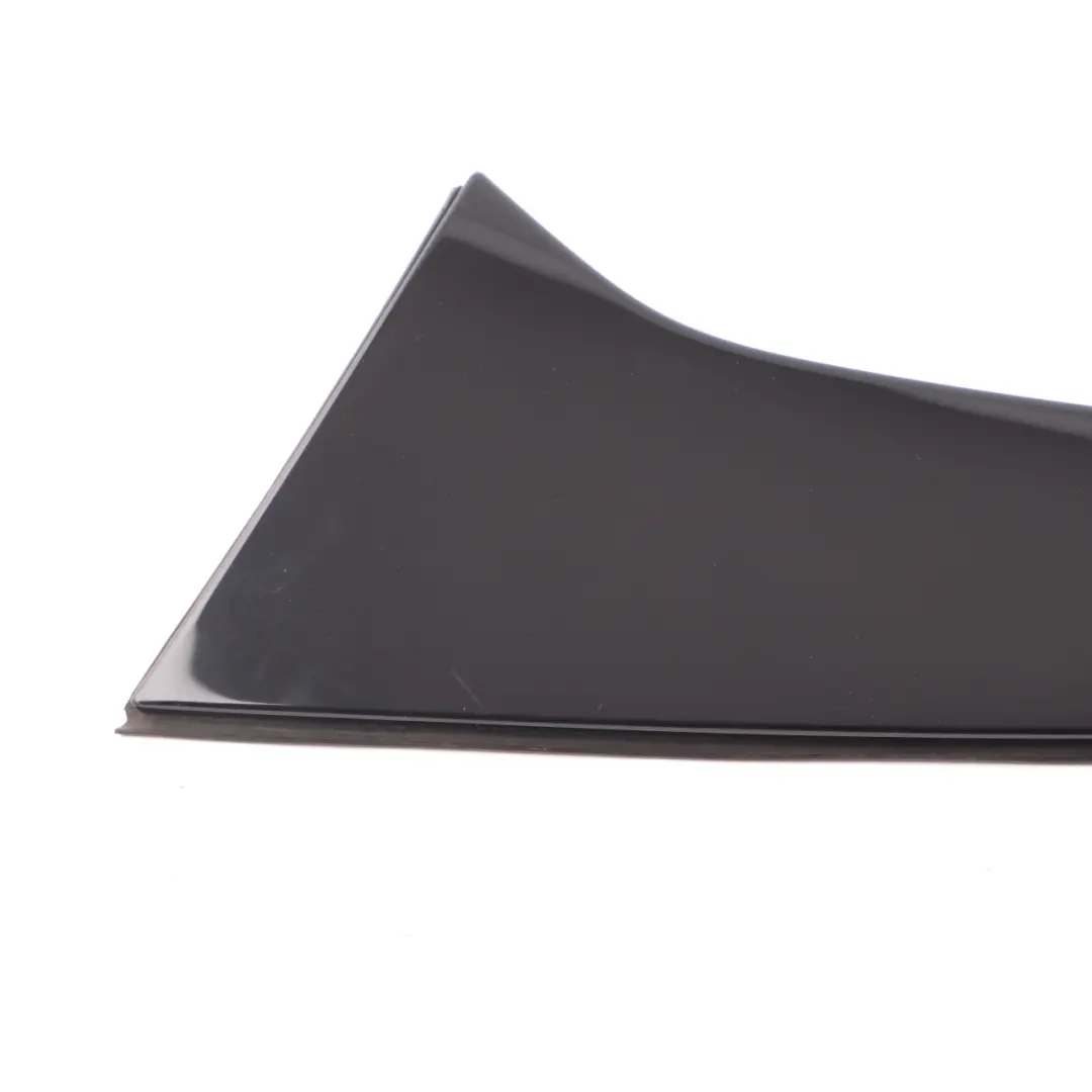 Portellone posteriore lato sinistro copertura pannelo rivestimento per Mercedes W177 con numero di parte A1777900100 Mercedes W177 Portellone posteriore lato sinistro copertura pannelo rivestimento - SKU A1777900100 - Numero di parte A1777900100