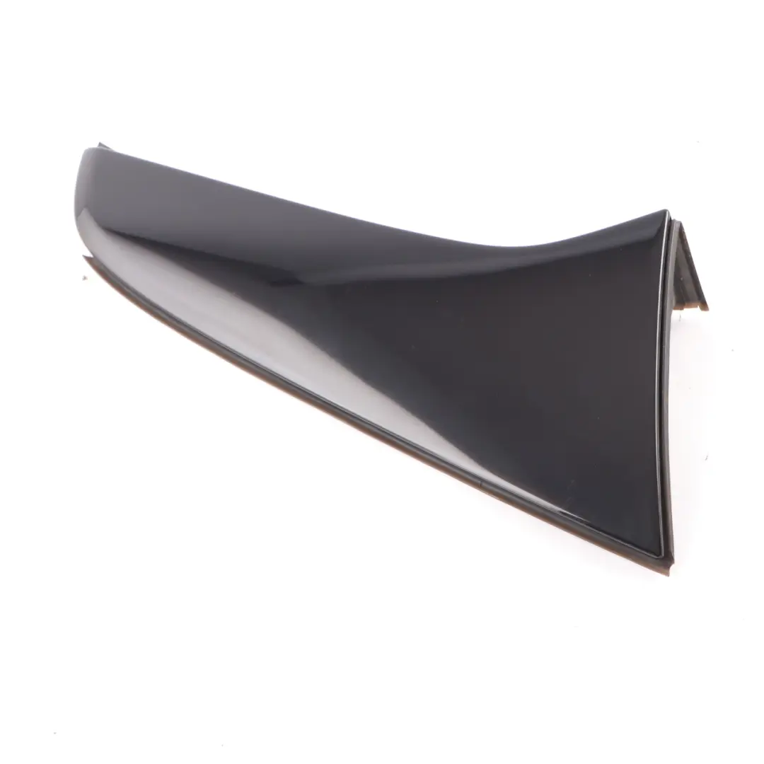 Mercedes W177 Coffre de hayon arrière droit Cache panneau garniture - SKU A1777900200 - Numéro de pièce A1777900200