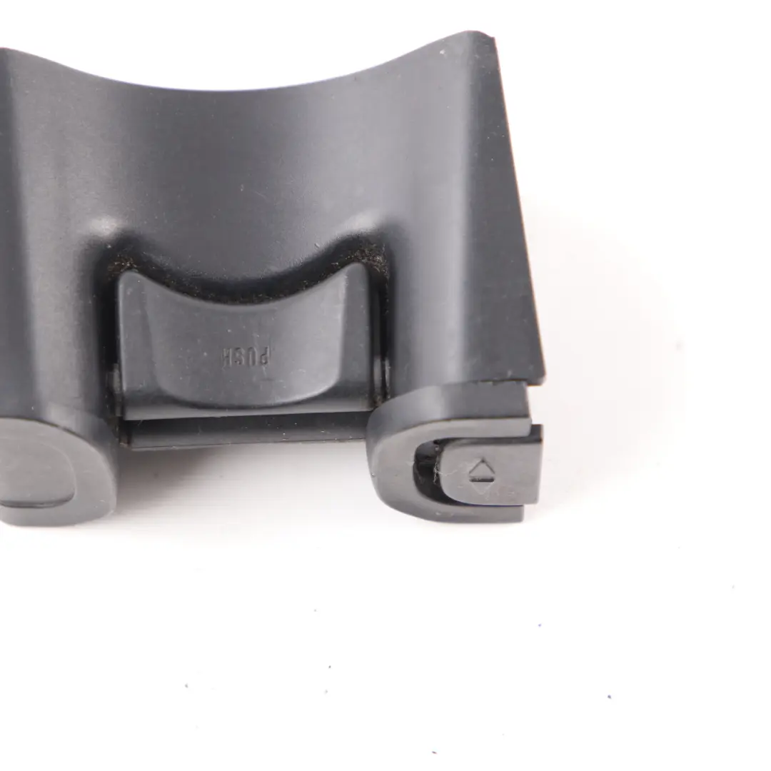 console centrale porte gobelet séparateur poussoir boisson pour Mercedes W177 à propos du numéro de pièce A1778109703 Mercedes W177 console centrale porte gobelet séparateur poussoir boisson - SKU A1778109703 - Numéro de pièce A1778109703