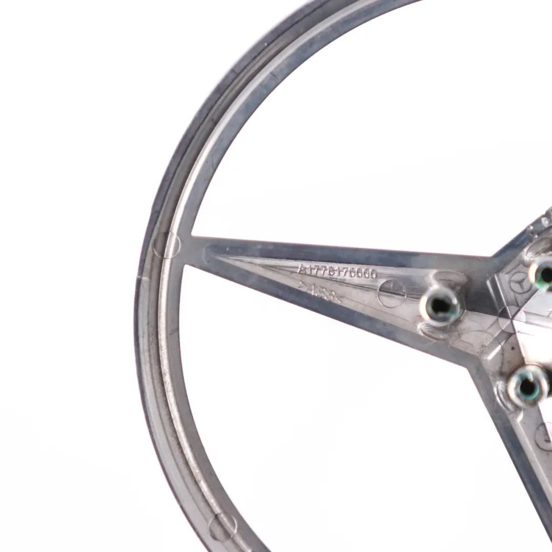 Emblema Coperchio Baule Portellone Posteriore Logo per Mercedes W177 con numero di parte A1778170000 Mercedes W177 Emblema Coperchio Baule Portellone Posteriore Logo - SKU A1778170000 - Numero di parte A1778170000