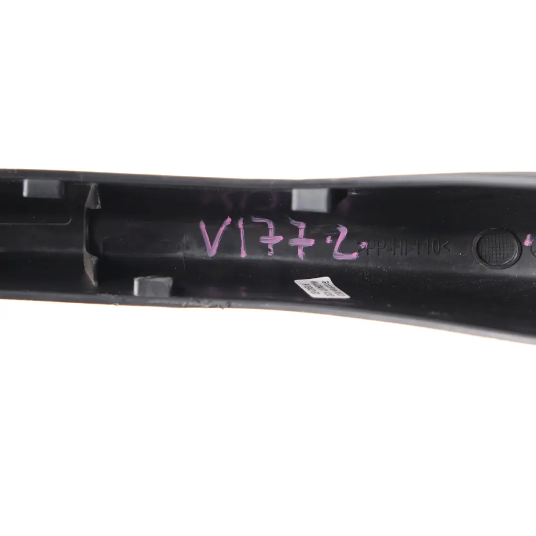 Tapa bisagra portón trasero Izquierda Embellecedor para Mercedes V177 con número de pieza A1778210000 Mercedes V177 Tapa bisagra portón trasero Izquierda Embellecedor - SKU A1778210000 - Número de pieza A1778210000