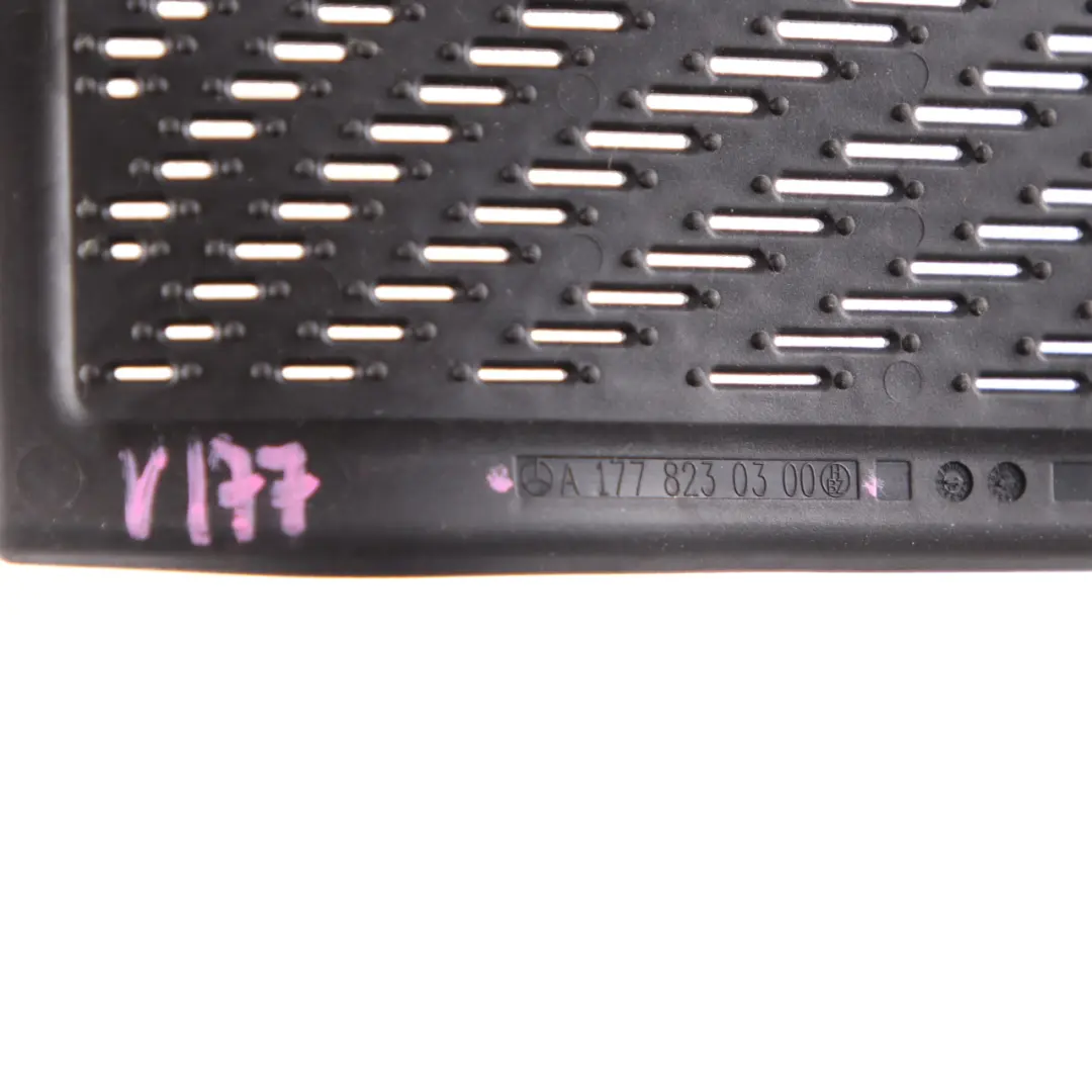 Mercedes W177 Console centrale Telefono ricarica Tappetino Inserto in gomma - SKU A1778231000 - Numero di parte A1778231000