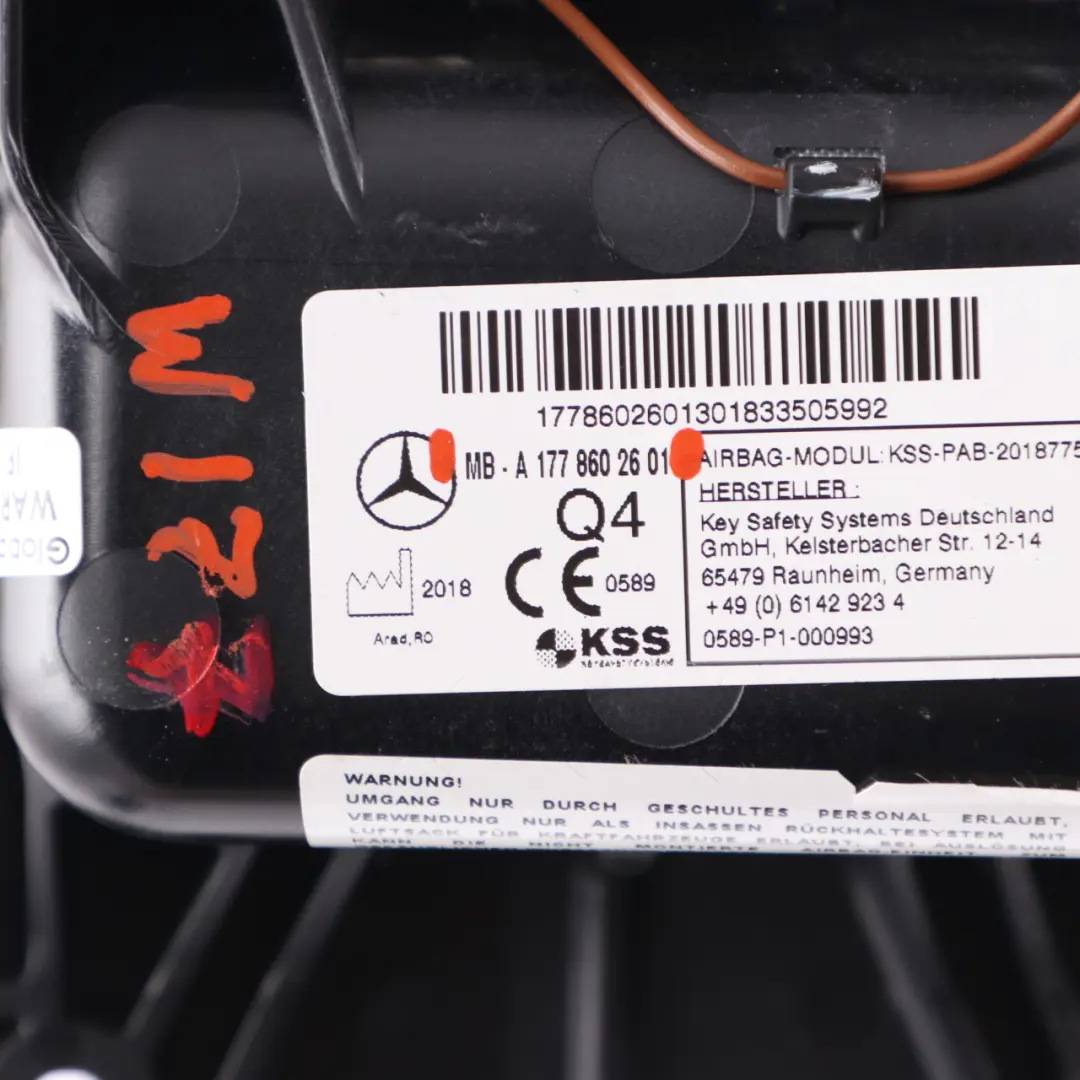 Modulo aria Mercedes C118 W177 cruscotto passeggero cruscotto SRS per con numero di parte A1778602601 Modulo aria Mercedes C118 W177 cruscotto passeggero cruscotto SRS - SKU A1778602601 - Numero di parte A1778602601