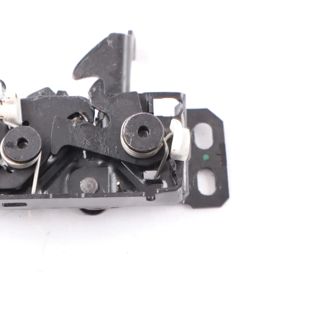 Mercedes W177 Motorhaubenabdeckung Riegelschloss Unterteil - SKU A1778803000 - Teilenummer A1778803000