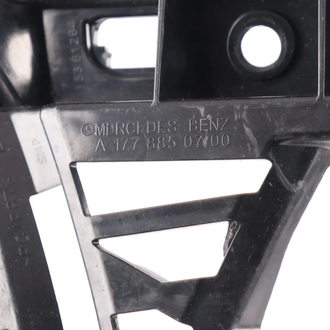 Guía lateral parachoques trasero izquierdo Soporte para Mercedes W177 con número de pieza A1778850700 Mercedes W177 Guía lateral parachoques trasero izquierdo Soporte - SKU A1778850700 - Número de pieza A1778850700