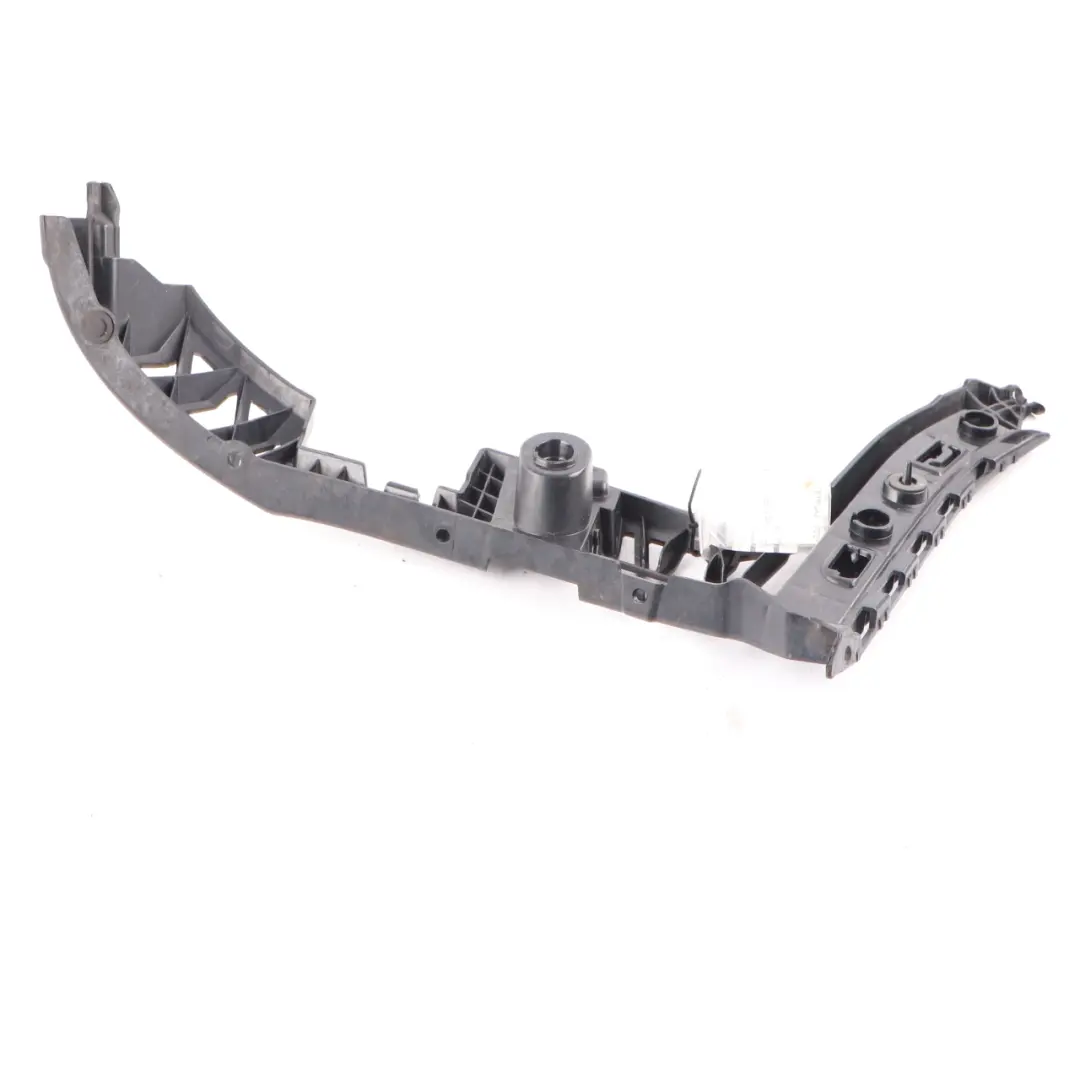 pare chocs arrière guide latéral gauche support pour Mercedes W177 à propos du numéro de pièce A1778850700 Mercedes W177 pare chocs arrière guide latéral gauche support - SKU A1778850700 - Numéro de pièce A1778850700