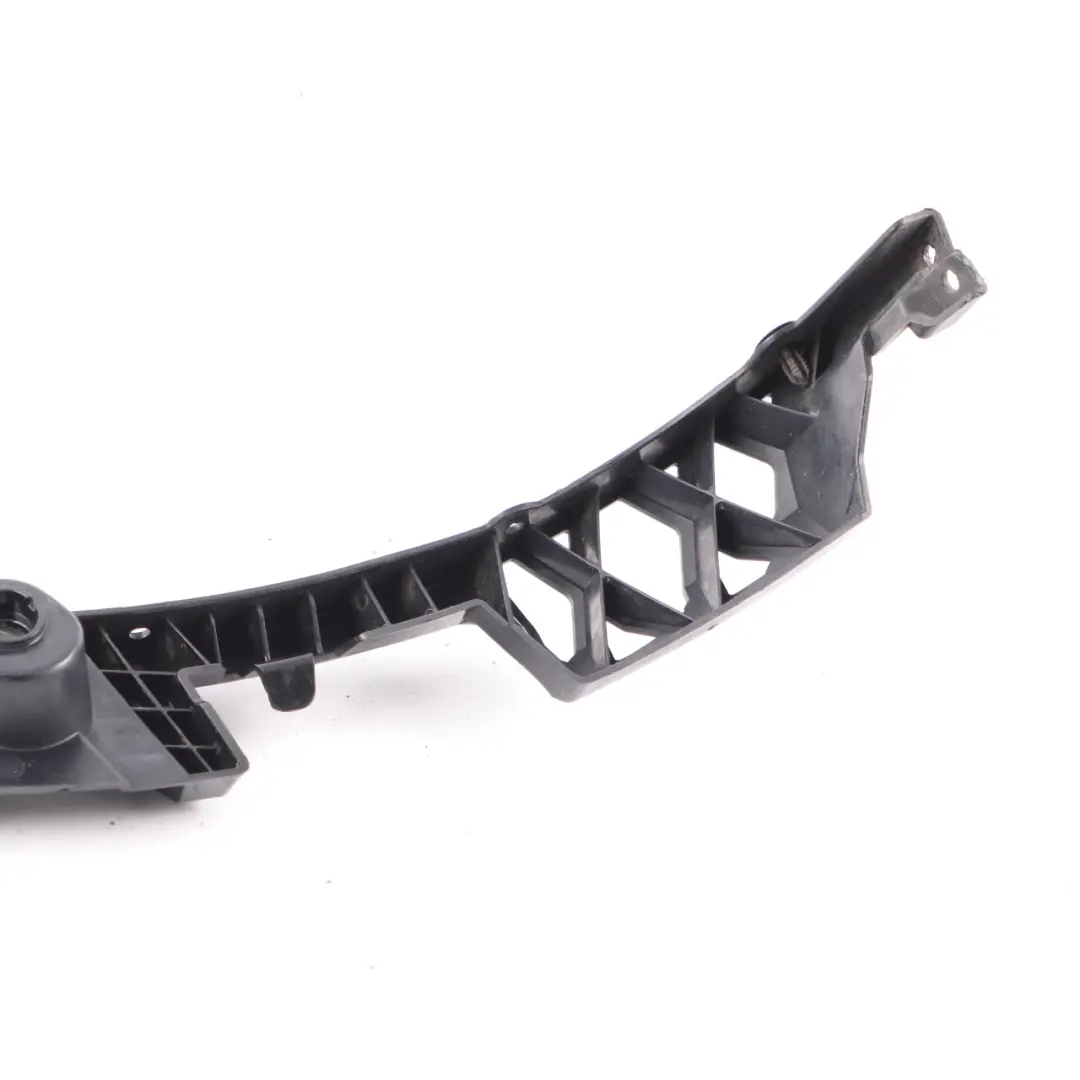 Guida laterale paraurti posteriore sinistra Staffa per Mercedes W177 con numero di parte A1778850700 Mercedes W177 Guida laterale paraurti posteriore sinistra Staffa - SKU A1778850700 - Numero di parte A1778850700