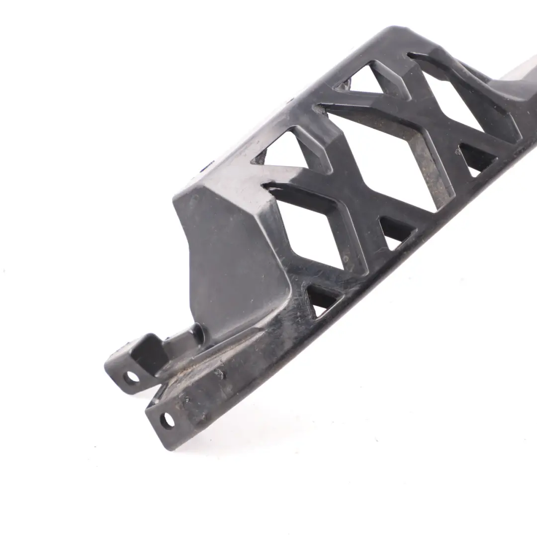 Mercedes W177 Pare Chocs Arrière Support Fixation Guide Latéral Droit - SKU A1778850800 - Numéro de pièce A1778850800