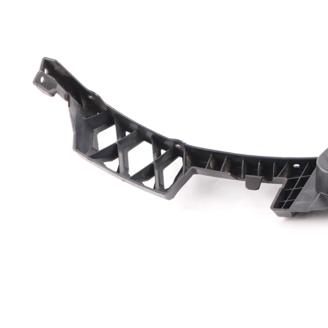 Mercedes W177 Pare Chocs Arrière Support Fixation Guide Latéral Droit - SKU A1778850800 - Numéro de pièce A1778850800