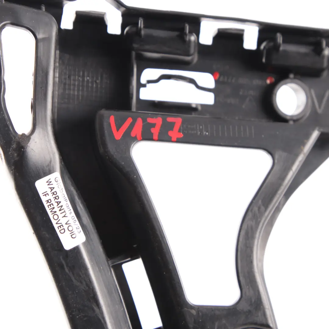 Guía Parachoques Trasero Izquierdo Soporte para Mercedes W177 Berlina con número de pieza A1778850900 Mercedes W177 Berlina Guía Parachoques Trasero Izquierdo Soporte - SKU A1778850900 - Número de pieza A1778850900