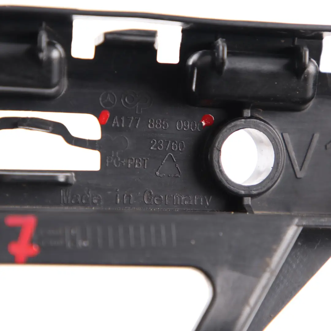 guida paraurti posteriore sinistro staffa montaggio per Mercedes W177 con numero di parte A1778850900 Mercedes W177 guida paraurti posteriore sinistro staffa montaggio - SKU A1778850900 - Numero di parte A1778850900