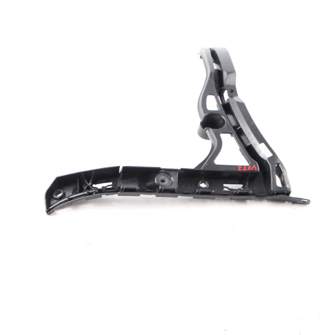 Guide Support montage gauche pare chocs arrière pour Mercedes W177 Saloon à propos du numéro de pièce A1778850900 Mercedes W177 Saloon Guide Support montage gauche pare chocs arrière - SKU A1778850900 - Numéro de pièce A1778850900