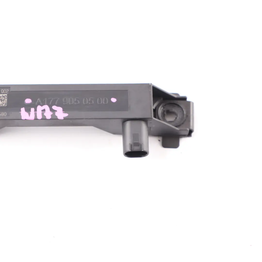 Antenne Unité commande aérienne l'entrée sans clé pour Mercedes W177 W247 à propos du numéro de pièce A1779050500 Mercedes W177 W247 Antenne Unité commande aérienne l'entrée sans clé - SKU A1779050500 - Numéro de pièce A1779050500