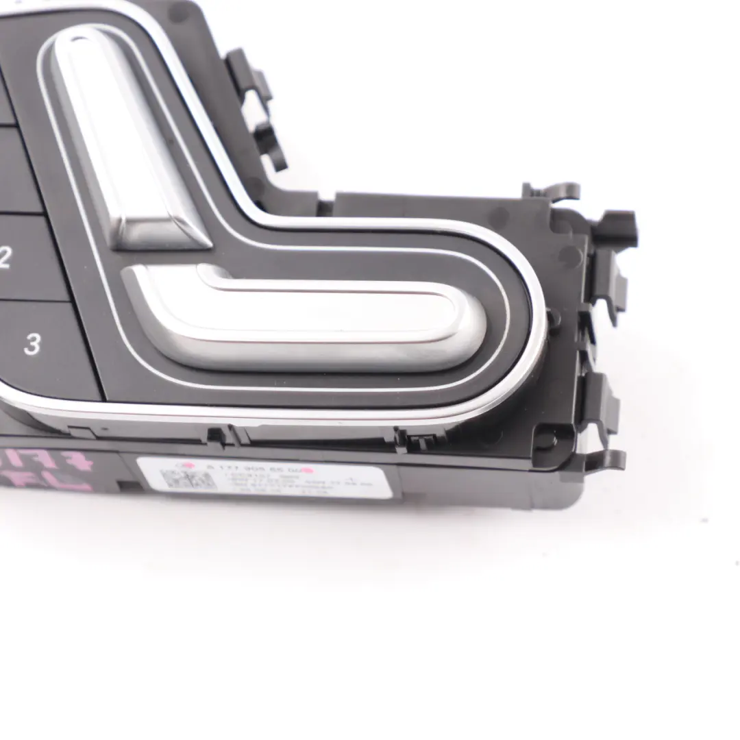 Panel Sterowania Fotela Przód Lewy do Mercedes W177 W247 o numerze A1779056500 Mercedes W177 W247 Panel Sterowania Fotela Przód Lewy - SKU A1779056500 - Numer Części A1779056500