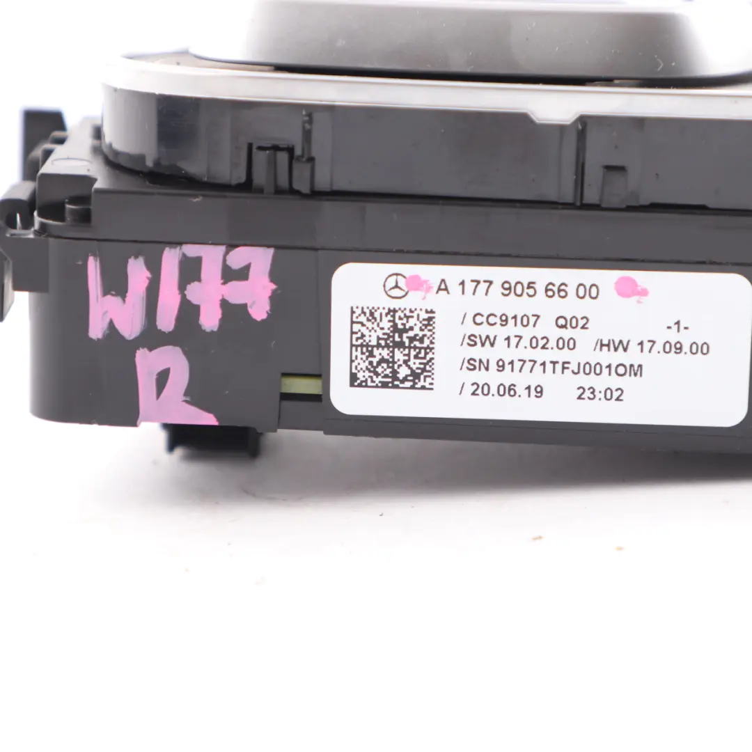  Interruptor asiento Mercedes W177 W247 memoria delantero derecho - SKU A1779056600 - Número de pieza A1779056600