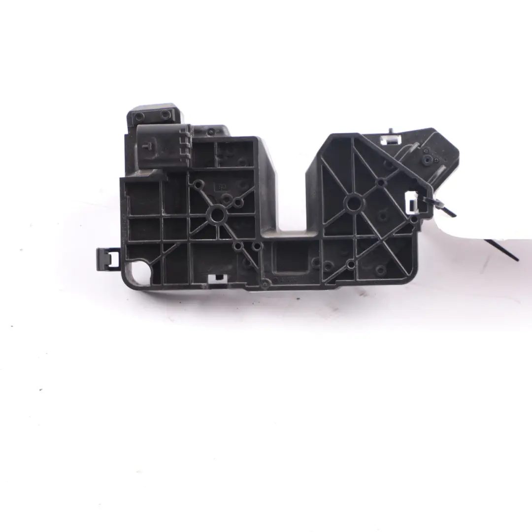 Interrupteur Fin Course Capot D'Alarme Sécurité pour Mercedes C118 W177 à propos du numéro de pièce A1779059900 Mercedes C118 W177 Interrupteur Fin Course Capot D'Alarme Sécurité - SKU A1779059900 - Numéro de pièce A1779059900