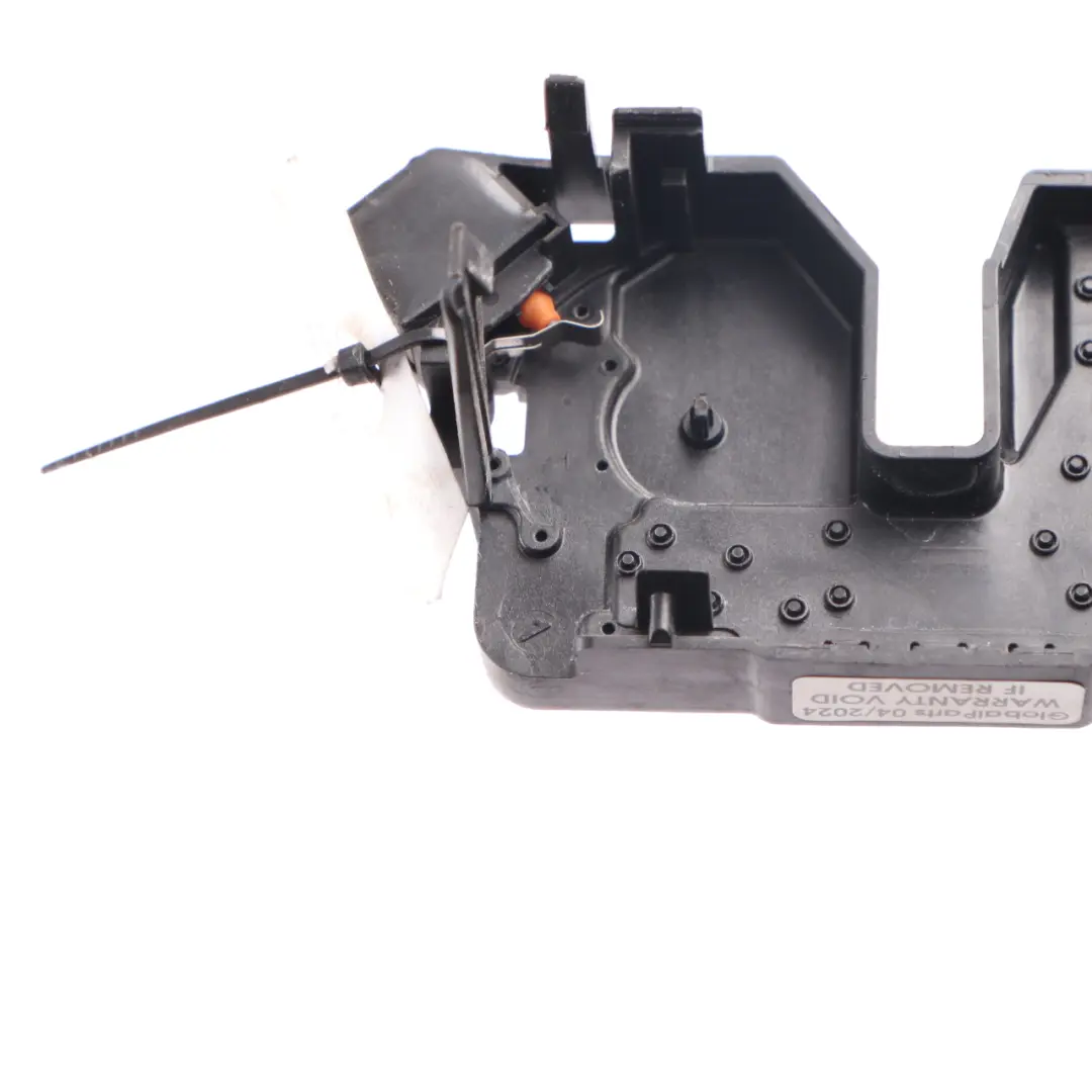 Allarme Sicurezza Interruttore Fine Corsa Cofano per Mercedes C118 W177 con numero di parte A1779059900 Mercedes C118 W177 Allarme Sicurezza Interruttore Fine Corsa Cofano - SKU A1779059900 - Numero di parte A1779059900