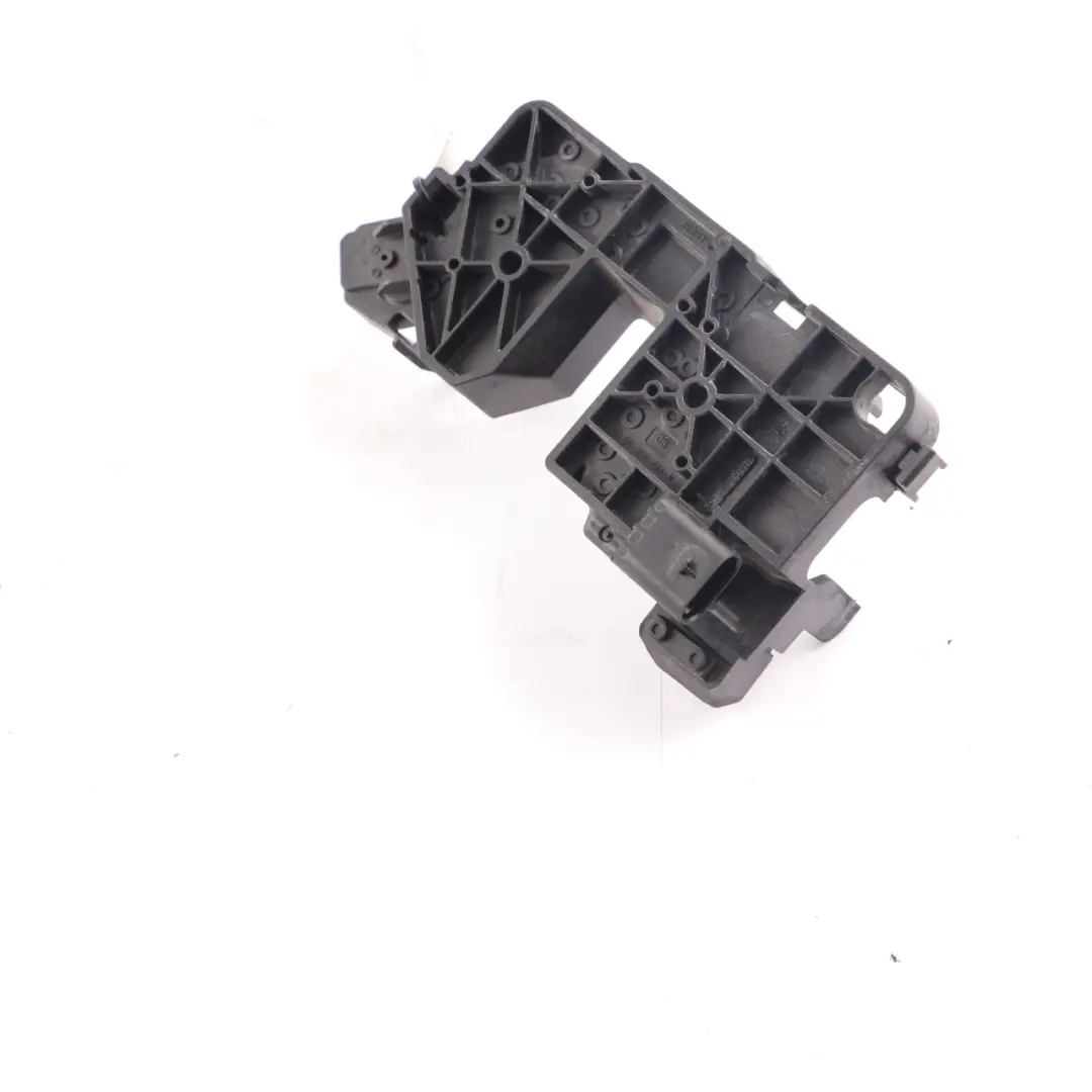 Allarme Sicurezza Interruttore Fine Corsa Cofano per Mercedes C118 W177 con numero di parte A1779059900 Mercedes C118 W177 Allarme Sicurezza Interruttore Fine Corsa Cofano - SKU A1779059900 - Numero di parte A1779059900