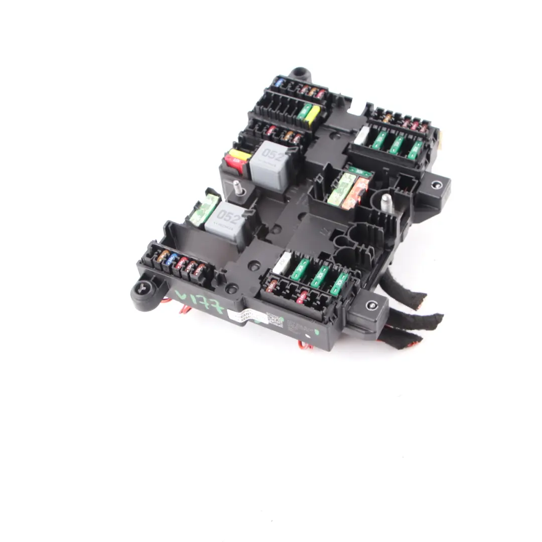 Sicherungskasten Verteilerrelaiseinheit für Mercedes W177 mit Teilenummer A1779061002 Mercedes W177 Sicherungskasten Verteilerrelaiseinheit - SKU A1779061002 - Teilenummer A1779061002