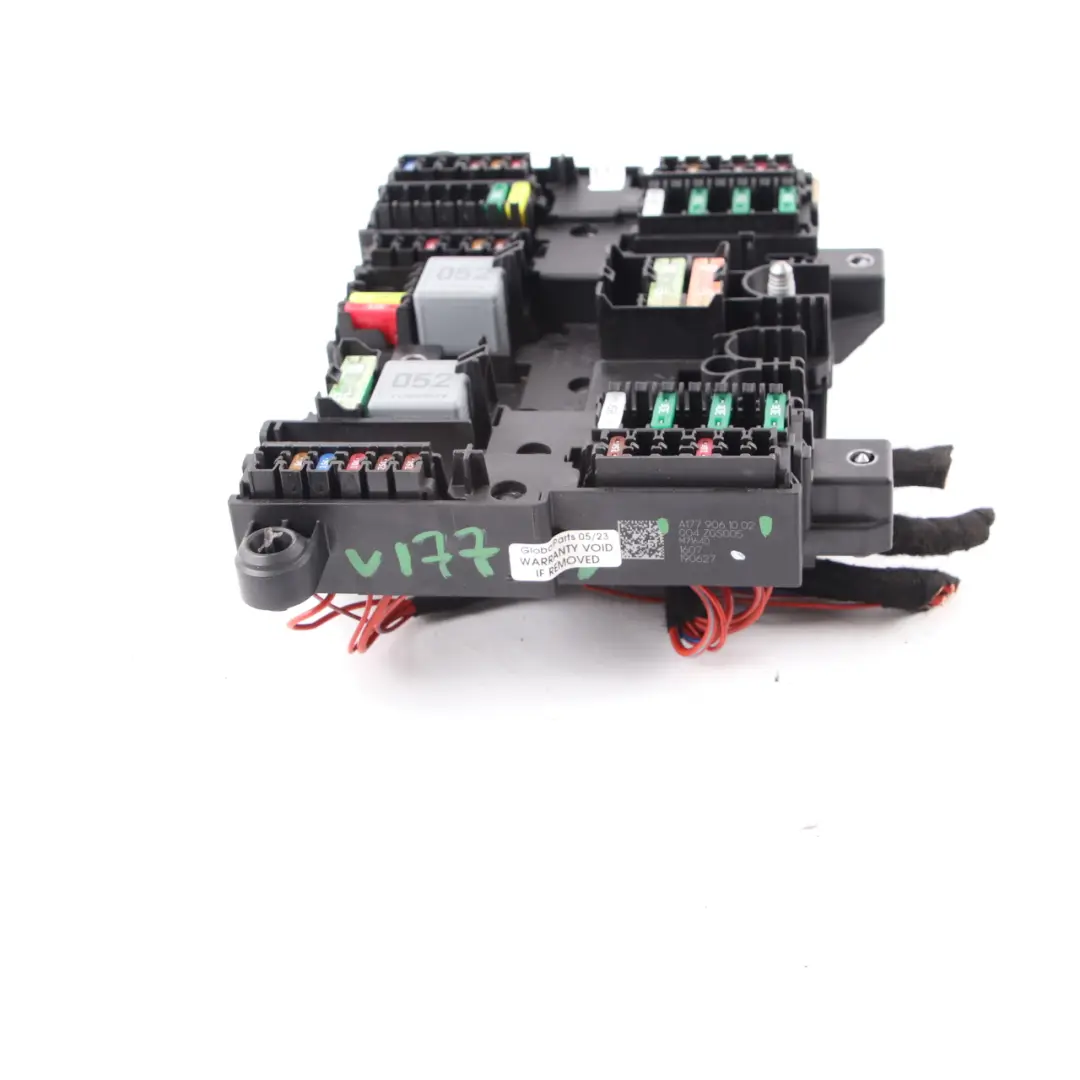 Scatola Fusibili Unità Distribuzione Potenza Giunzione per Mercedes W177 con numero di parte A1779061002 Mercedes W177 Scatola Fusibili Unità Distribuzione Potenza Giunzione - SKU A1779061002 - Numero di parte A1779061002