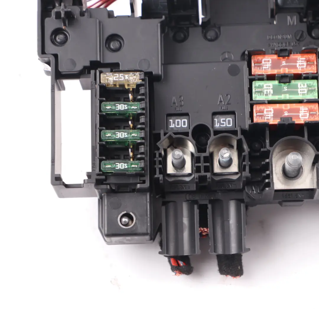 Scatola fusibili Mercedes W177 Scatola fusibili relè Unità controllo per con numero di parte A1779061102 Scatola fusibili Mercedes W177 Scatola fusibili relè Unità controllo - SKU A1779061102 - Numero di parte A1779061102