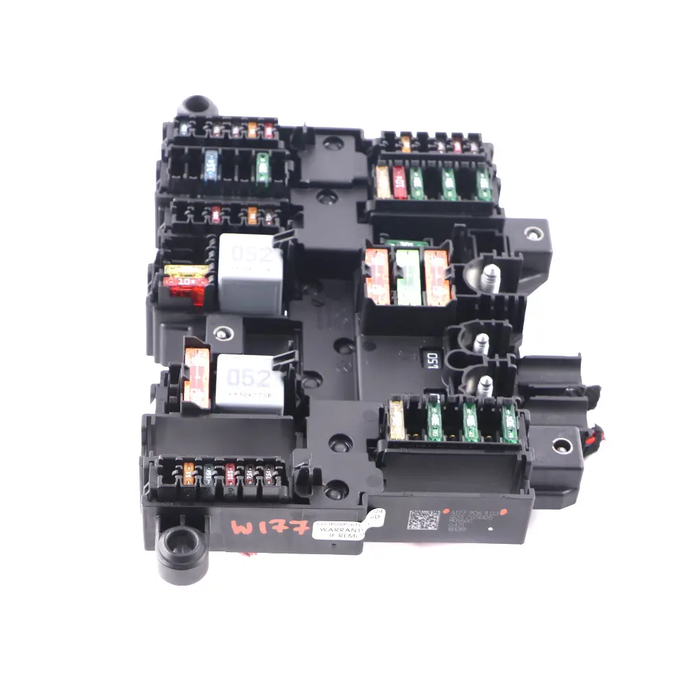 Scatola fusibili Mercedes W177 Scatola fusibili relè Unità controllo per con numero di parte A1779061102 Scatola fusibili Mercedes W177 Scatola fusibili relè Unità controllo - SKU A1779061102 - Numero di parte A1779061102