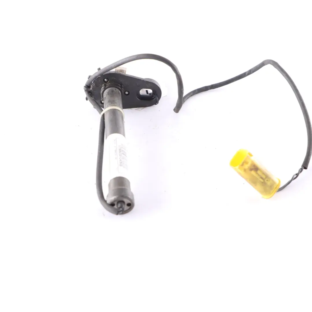 Mercedes W177 Actuador capó Protección de peatones Izquierda Derecha - SKU A1779062301-2 - Número de pieza A1779062301